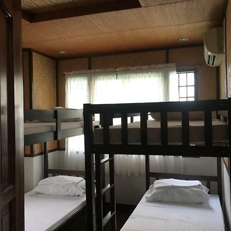 Joyful Island Hostel Мактан Экстерьер фото