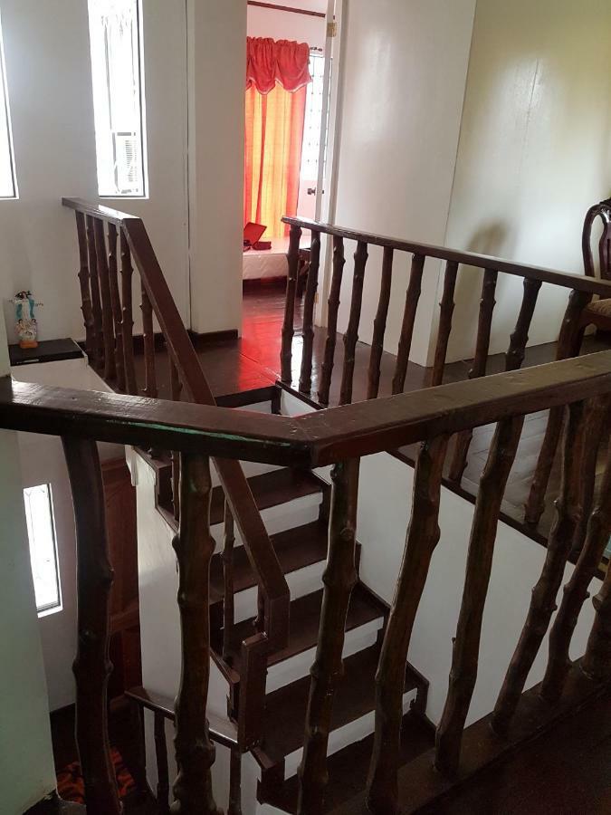 Joyful Island Hostel Мактан Экстерьер фото