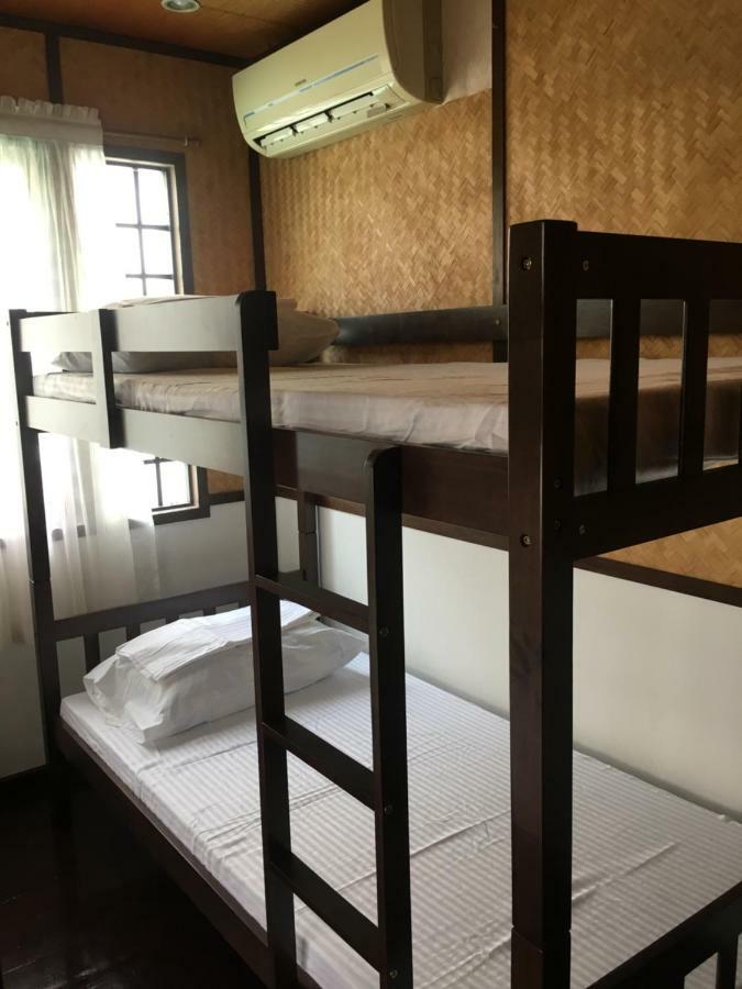 Joyful Island Hostel Мактан Экстерьер фото