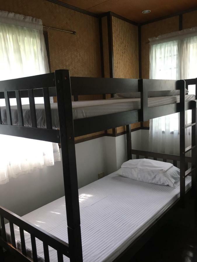Joyful Island Hostel Мактан Экстерьер фото