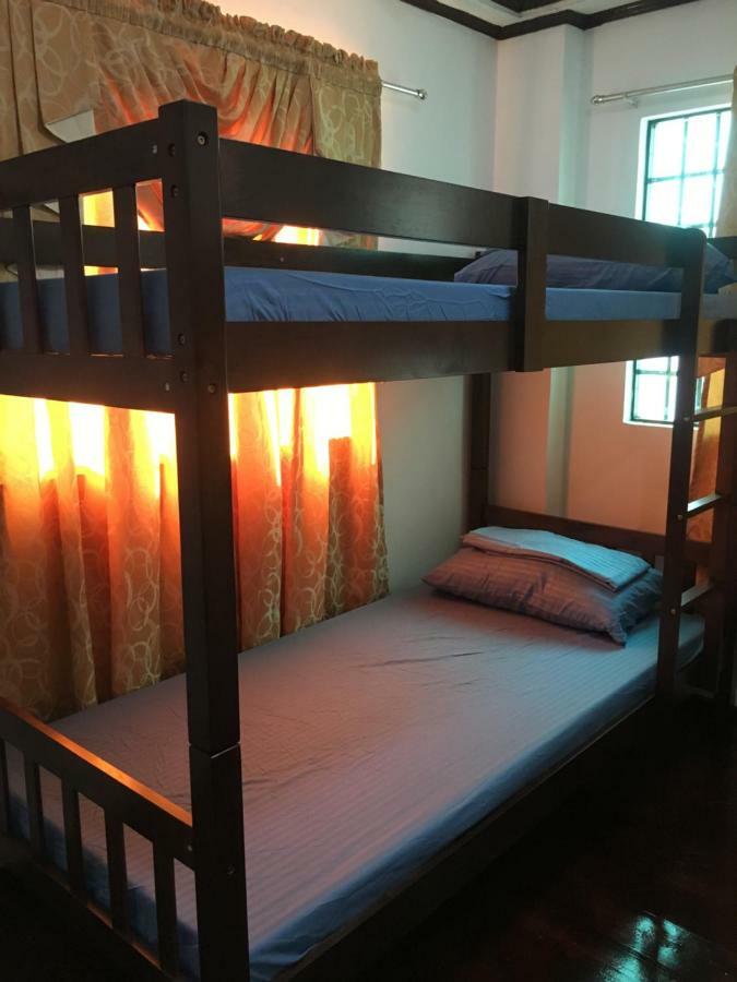 Joyful Island Hostel Мактан Экстерьер фото