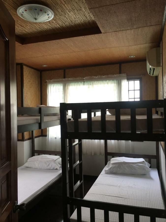 Joyful Island Hostel Мактан Экстерьер фото
